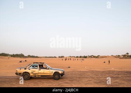 Mauritania, Chinguetti, auto vecchia Foto Stock
