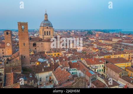 Veduta aerea della Basilica di Sant'Andrea a Mantova. Foto Stock