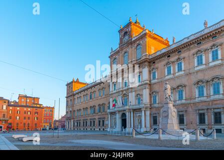 Palazzo Ducale nel comune italiano di Modena. Foto Stock