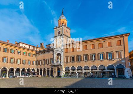 Vista del Duomo di Modena e della torre Ghirlandina in Italia. Foto Stock