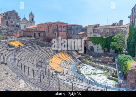 Veduta dell'antico teatro romano di Catania, Sicilia, Italia. Foto Stock