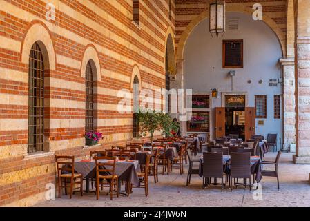 Arcade nel centro della città italiana di Verona. Foto Stock