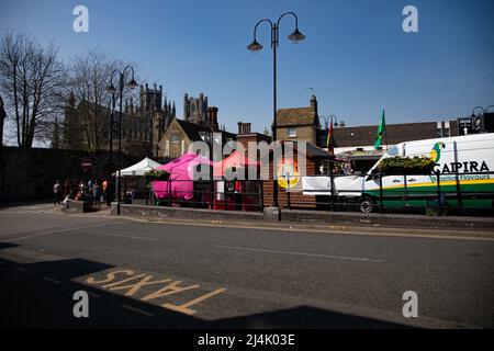 Scena stradale, mercato di Ely, Ely, Cambridgeshire Foto Stock