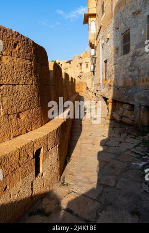 Jaisalmer,Rajasthan,India - 15 ottobre 2019 : Forte Jaisalmer o Sonar Quila o Forte d'oro, fatto di arenaria gialla, alla luce del mattino. UNESCO. Foto Stock