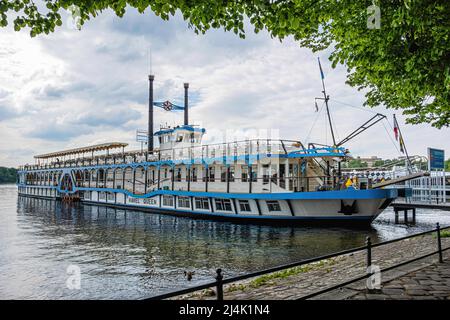 Il battello turistico Havel Queen ormeggiato alla Greenwich Promenade su Tegeler See, Alt-Tegel, Reinickendorf, Berlino, Germania Foto Stock