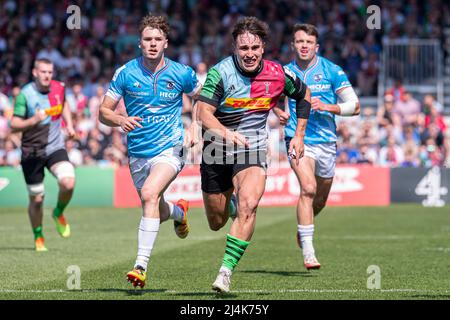 LONDRA, REGNO UNITO. 16th, Apr 2022. Cadan Murley di Harlequins durante L'EPCR Challenge Cup Match tra Harlequins vs Montpellier al Twickenham Stoop Stadium Sabato 16 Aprile 2022. LONDRA INGHILTERRA. Credit: Taka G Wu/Alamy Live News Foto Stock