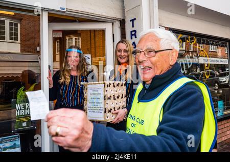 Budleigh Lions Pasqua Raffle raccogliere soldi per buone cause locali. Il ticker vincente. Foto Stock