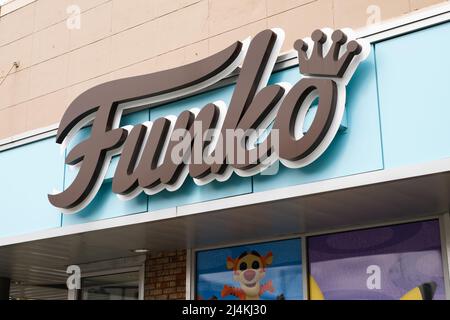 Everett, WA, USA - 12 aprile 2022; Iscriviti a una location Funko a Everett Washington con il logo Foto Stock