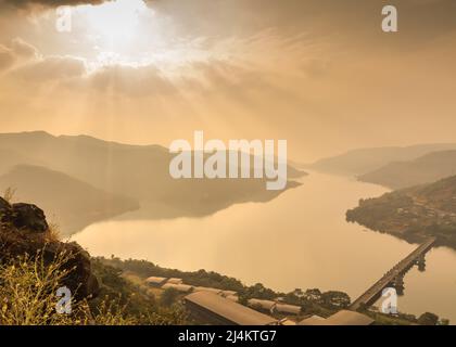 Una veduta della città di Lavasa in Pune in India Foto Stock