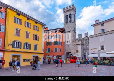 Riva del Garda, 27 agosto 2021: Porta di san michele si trova a Riva del Garda in Italia. Foto Stock