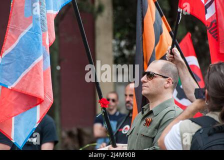 Roma, Italia. 16th Apr 2022. 04/16/2022 Roma, marcia commemorativa ai partigiani caduti organizzata da Patria Socialista Credit: Independent Photo Agency/Alamy Live News Foto Stock