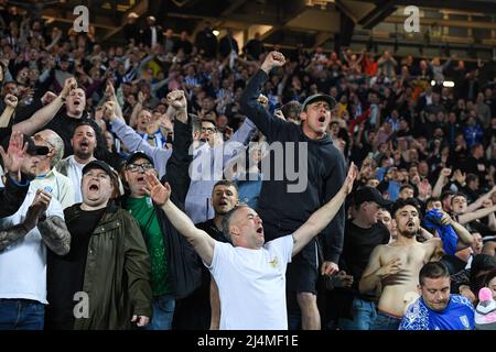 I fan di Sheffield Wednesday festeggiano il battimento di Milton Keynes Dons 2-3 Foto Stock