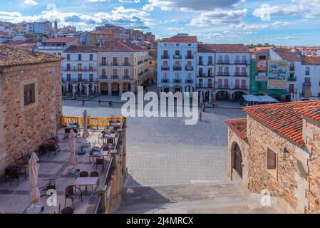 Caceres, Spagna, 18 maggio 2021: Plaza Mayor nella città spagnola Caceres Foto Stock