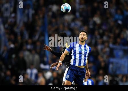 16th aprile 2022; Stadio Dragao, Porto, Portogallo; Campionato Portoghese 2022, FC Porto contro Portimonense; Marko Grujic del FC Porto Foto Stock