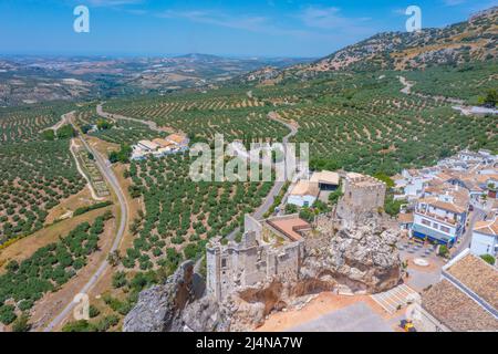 Veduta aerea del villaggio di Zuheros in Spagna Foto Stock