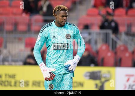 Toronto, Canada. 16th Apr 2022. Andre Blake (18) in azione durante la partita MLS tra Toronto FC e Philadelphia Union al BMO Field. (Punteggio finale : 2-1 Toronto FC) (Foto di Angel Marchini/SOPA Images/Sipa USA) Credit: Sipa USA/Alamy Live News Foto Stock