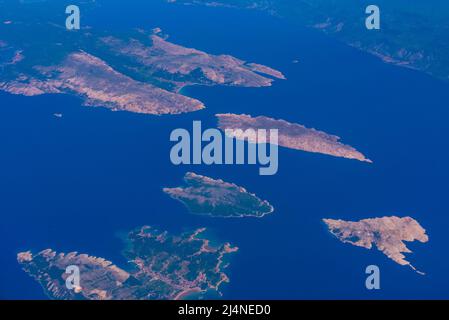 Isole della baia di Kvarner vista dall'aereo, Croazia Foto Stock
