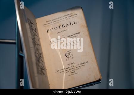 Il museo olimpico e sportivo Qatar, di 19.000 metri quadri, 3-2-1, accanto a uno degli stadi da utilizzare nella Coppa del mondo FIFA 2022, è uno dei musei sportivi più grandi del mondo. Il museo fa parte di un viaggio di oltre un miliardo di dollari da parte del governo del Qatar per costruire lo stato del Golfo in un paradiso culturale insieme alla sua grande spesa per eventi sportivi. Foto Stock