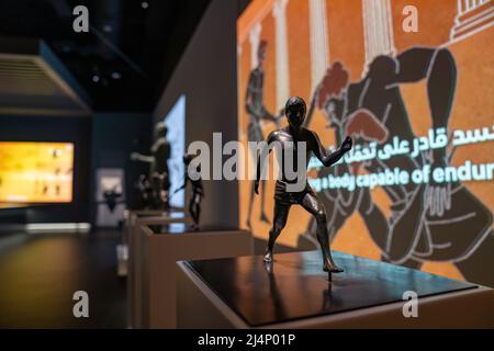 Il museo olimpico e sportivo Qatar, di 19.000 metri quadri, 3-2-1, accanto a uno degli stadi da utilizzare nella Coppa del mondo FIFA 2022, è uno dei musei sportivi più grandi del mondo. Il museo fa parte di un viaggio di oltre un miliardo di dollari da parte del governo del Qatar per costruire lo stato del Golfo in un paradiso culturale insieme alla sua grande spesa per eventi sportivi. Foto Stock