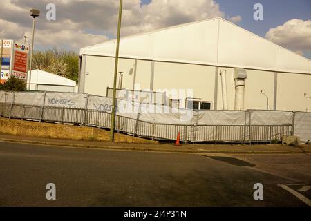 Derelitto Toys R US edificio in Brent Cross che è ora permanentemente chiuso Foto Stock