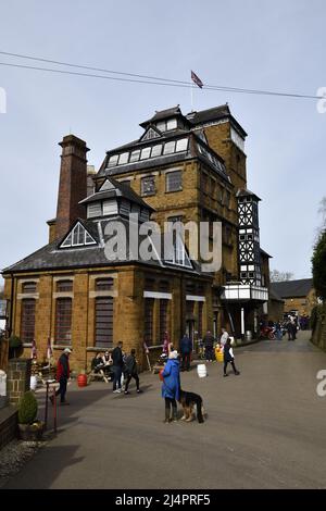 Classic Car Meeting al Hook Norton Brewery Oxfordshire Inghilterra uk 2022 Foto Stock