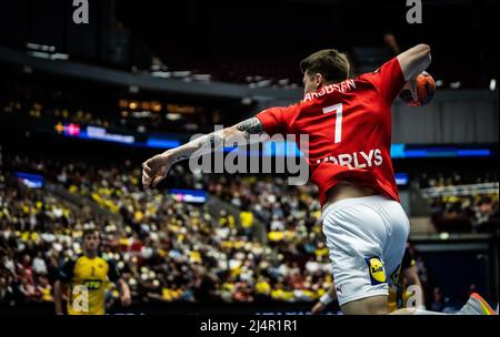 Malmoe, Svezia. 16th Apr 2022. Emil Jakobsen (7) di Danimarca ha visto durante la partita di pallamano tra Svezia e Danimarca alla Malmö Arena di Malmoe. (Photo Credit: Gonzales Photo/Alamy Live News Foto Stock