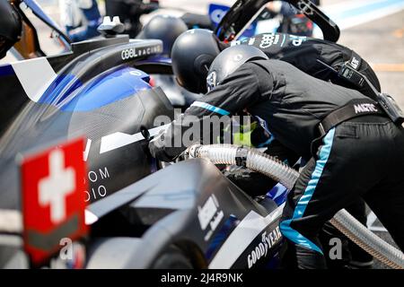 Le Castellet, Francia. 17th Apr 2022. Rifornimento durante la 2022 ELMS European le Mans Series 4 ore di le Castellet sul circuito Paul Ricard dal 16 al 18 aprile, Francia - Photo Paulo Maria / DPPI Credit: DPPI Media/Alamy Live News Foto Stock