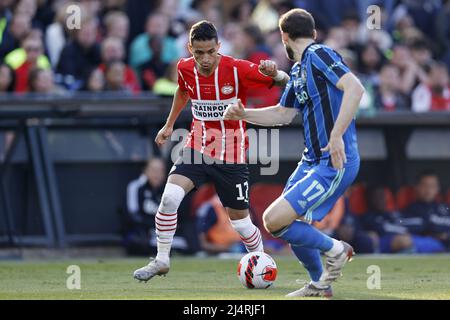 ROTTERDAM - (lr) Mauro Junior di PSV Eindhoven, Daley cieco di Ajax durante la partita finale olandese TOTO KNVB Cup tra PSV e AJAX allo Stadium de Kuip il 17 aprile 2022 a Rotterdam, Paesi Bassi. ANP MAURICE VAN STEEN Foto Stock