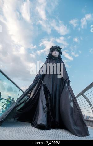 XR si impegna a prendere oltre quattro ponti a Londra che includono, Westminster, Lambeth, Waterloo & Blackfriars Bridge, e tenere la parte anteriore di Tate Modern Foto Stock