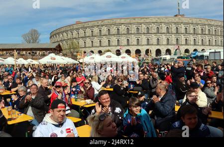 Saison-Abschlussfeier 2021/2022 der Nürnberg Tigri da ghiaccio auf dem Volksfest Nürnberg im Volksfest Herzla. Foto Stock