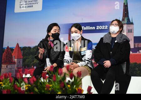 Seoyeong WI (KOR), al Kiss & Cry durante lo Skating libero delle donne, al campionato mondiale di skating di figura junior ISU 2022, al Tondiraba Ice Hall, il 17 aprile 2022 a Tallinn, Estonia. Credit: Raniero Corbelletti/AFLO/Alamy Live News Foto Stock