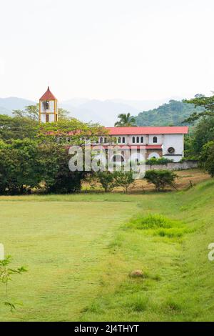 14 aprile 2022 San Joaquín, la Mesa, Cundinamarca, Colombia. La chiesa di San Joaquin. Foto Stock