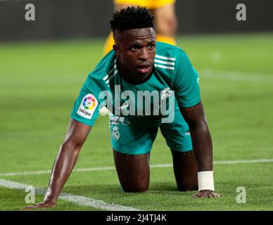 Sevilla, Spagna. 17th aprile 2022, Ramon Sanchez-Pizjuan Stadium, Sevilla, Adalusia, Spagna, La Liga football, Sevilla versus Real Madrid; primo piano di Vinicius Junior sul campo dopo aver perso il suo colpo (Madrid) credito: Action Plus Sports Images/Alamy Live News Foto Stock