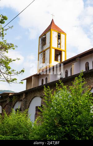 14 aprile 2022 San Joaquín, la Mesa, Cundinamarca, Colombia. La chiesa di San Joaquin. Foto Stock