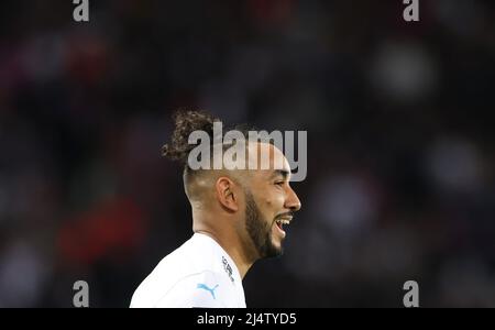 Parigi, Francia. 17th Apr 2022. Il Dimitri Payet di Marsiglia reagisce durante una partita di calcio francese Ligue 1 tra Parigi Saint Germain (PSG) e Marsiglia a Parigi, Francia, 17 aprile 2022. Credit: Gao Jing/Xinhua/Alamy Live News Foto Stock