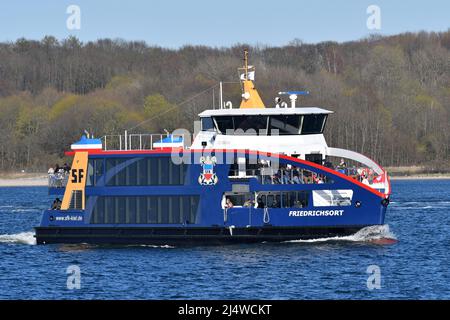 Un nuovo traghetto per Kiel: HYBRID-Ferry FRIEDRICHSORT operarint off Laboe Foto Stock