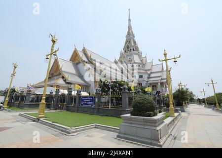 Chachoengsao, Thailandia - 8 aprile 2022: Wat Sothonwararam è un tempio della provincia di Chachoengsao. E 'stato costruito nel tardo periodo Ayutthaya. Foto Stock