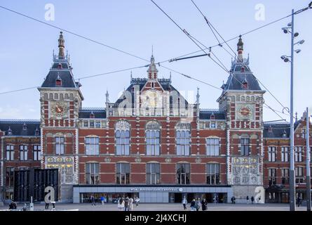 la stazione ferroviaria centrale di amsterdam holland Foto Stock