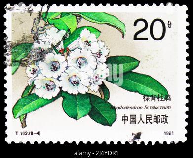 MOSCA, RUSSIA - 27 MARZO 2022: Francobollo stampato in Cina mostra Zongbei Azalea, serie Flowers, circa 1991 Foto Stock