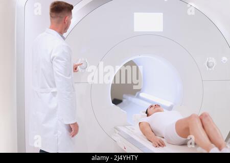 Tomografia computerizzata medica o primo piano dello scanner RM Foto Stock