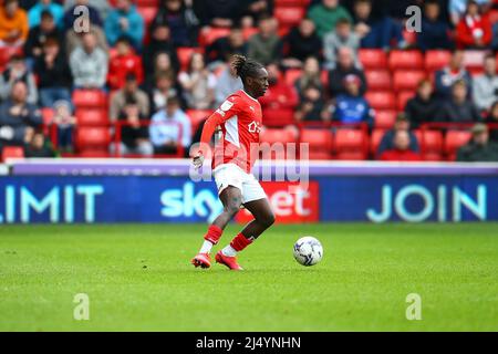 Oakwell, Barnsley, Inghilterra - 18th Aprile 2022 Domingos Quina (28) di Barnsley - durante la partita Barnsley contro Peterborough, Sky Bet EFL Championship 2021/22, a Oakwell, Barnsley, Inghilterra - 18th Aprile 2022 Credit: Arthur Haigh/WhiteRosePhotos/Alamy Live News Foto Stock