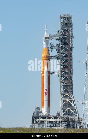 Razzo del sistema di lancio spaziale della NASA al Launch Pad 39B Foto Stock