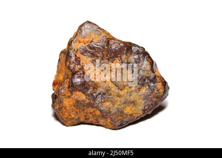 Pietra limonite (minerale di ferro) su sfondo bianco Foto Stock