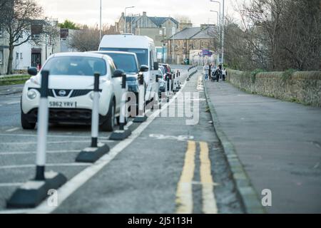 Vista di 'passi per le persone' su Longstone Road a Edimburgo credito: Euan Cherry Foto Stock