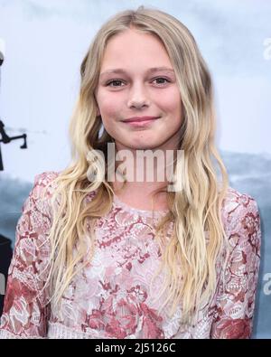 HOLLYWOOD, LOS ANGELES, CALIFORNIA, USA - 18 APRILE: Lily Bird arriva al Los Angeles Premiere of Focus 'The Northman' tenuto presso il TCL Chinese Theatre IMAX il 18 aprile 2022 a Hollywood, Los Angeles, California, Stati Uniti. (Foto di Xavier Collin/Image Press Agency) Foto Stock