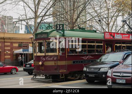 Il tram City Circle in una fredda giornata di inverni nel centro di Melbourne Foto Stock