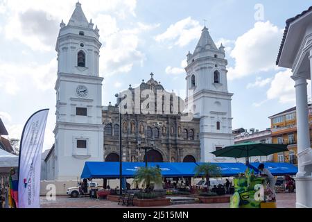 Cattedrale Basilica di Santa Maria la Antigua, Plaza Mayor, quartiere Vecchio (casco Viejo), Città di Panama, Provincia di Panama, Repubblica di Panama Foto Stock