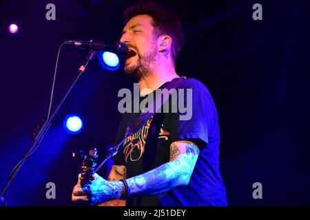 Frank Turner in performance al Fleece di Bristol. REGNO UNITO. Aprile 16, 2022 Foto Stock