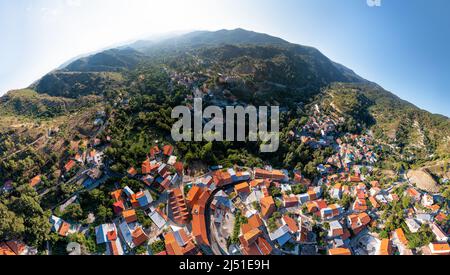 Panorama aereo del villaggio fini, Cipro Foto Stock