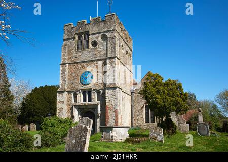 Chiesa di San Pietro e San Paolo del 13th secolo, Appledore, Kent, Inghilterra sudorientale Foto Stock